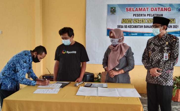 Penandatangan MOU Antara Desa Pintar dengan SMKN 1 Banjarnegara
